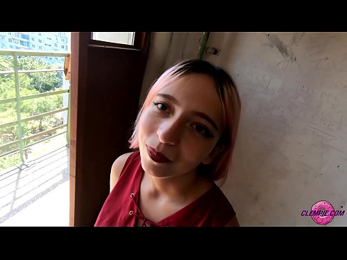 ❤️ شاگرد سينوئل چوسي ٿو هڪ اجنبي کي ٻاهر جي پوئتي ۾ - هن جي منهن تي ❤❌  ☑